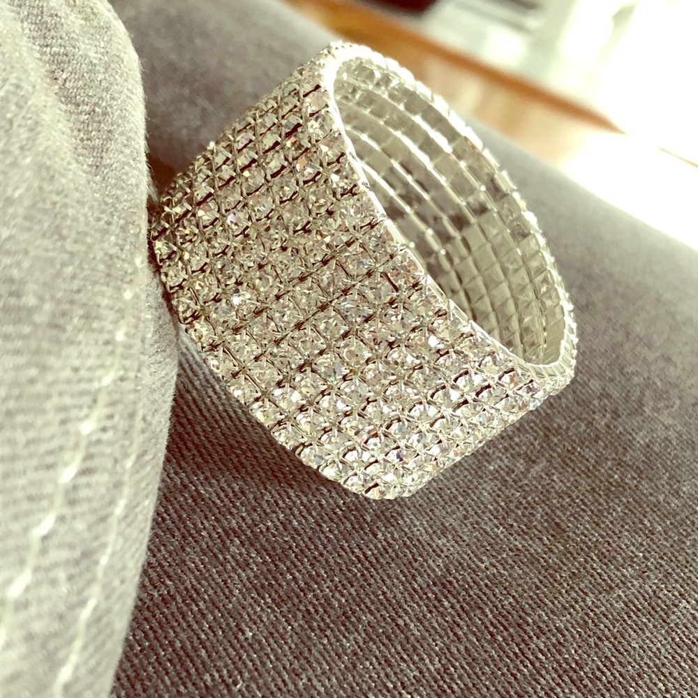 ✨ Stunning Swarovski Crystal Band Bracelet NWOT ✨